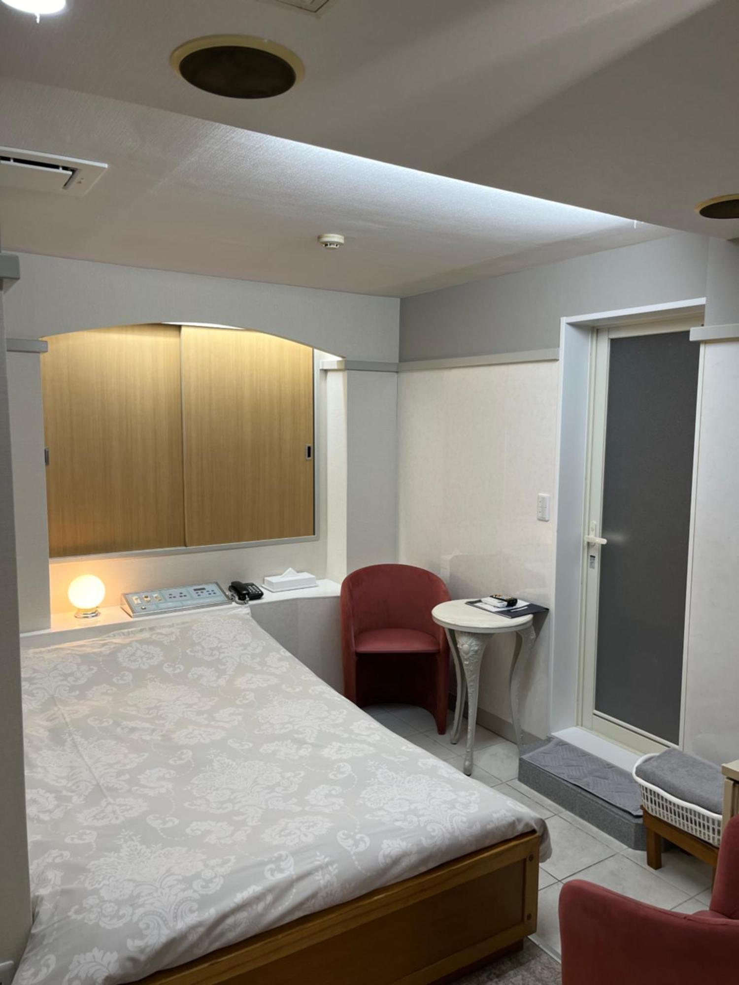 Southern Cross 2* Prefektura Tokio